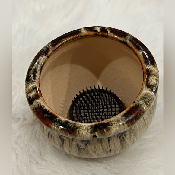 Bundle of 2 Glazed Flower Pots Planters ~ One w/Flower Frog Kenzan/ Ikebana - Picture 8 of 16